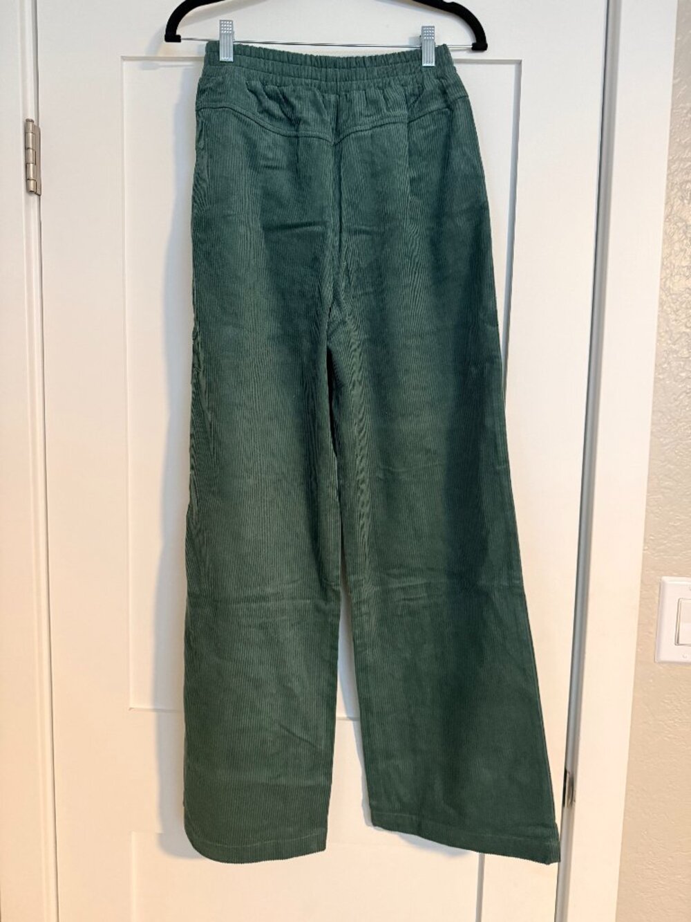 Double Zero NWT Women's Corduroy Wide-Leg Trouser Pants - size small